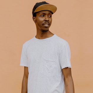 WHITE LONG T-SHIRT